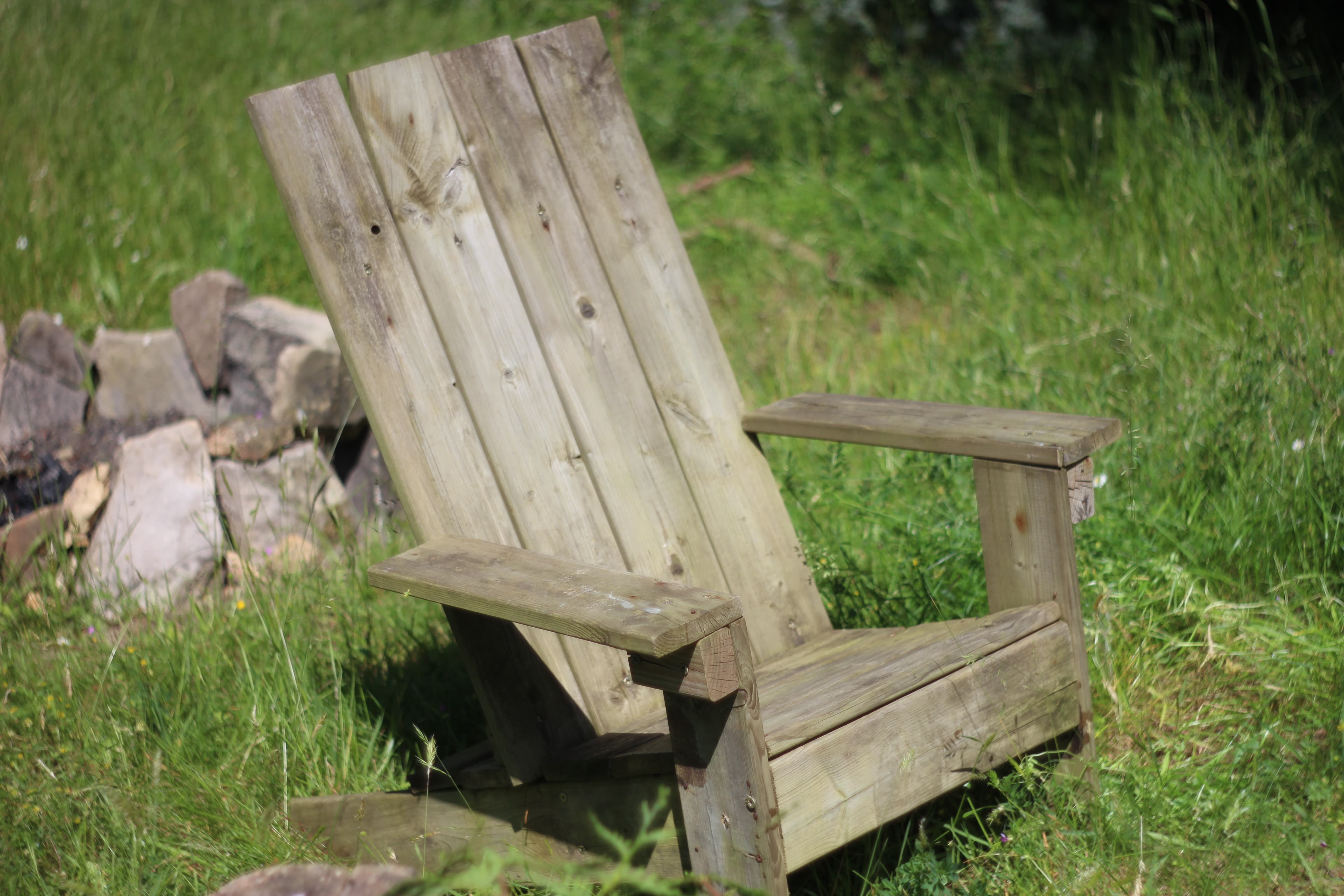 Mobilier de jardin ou petites constructions en bois d'extérieur