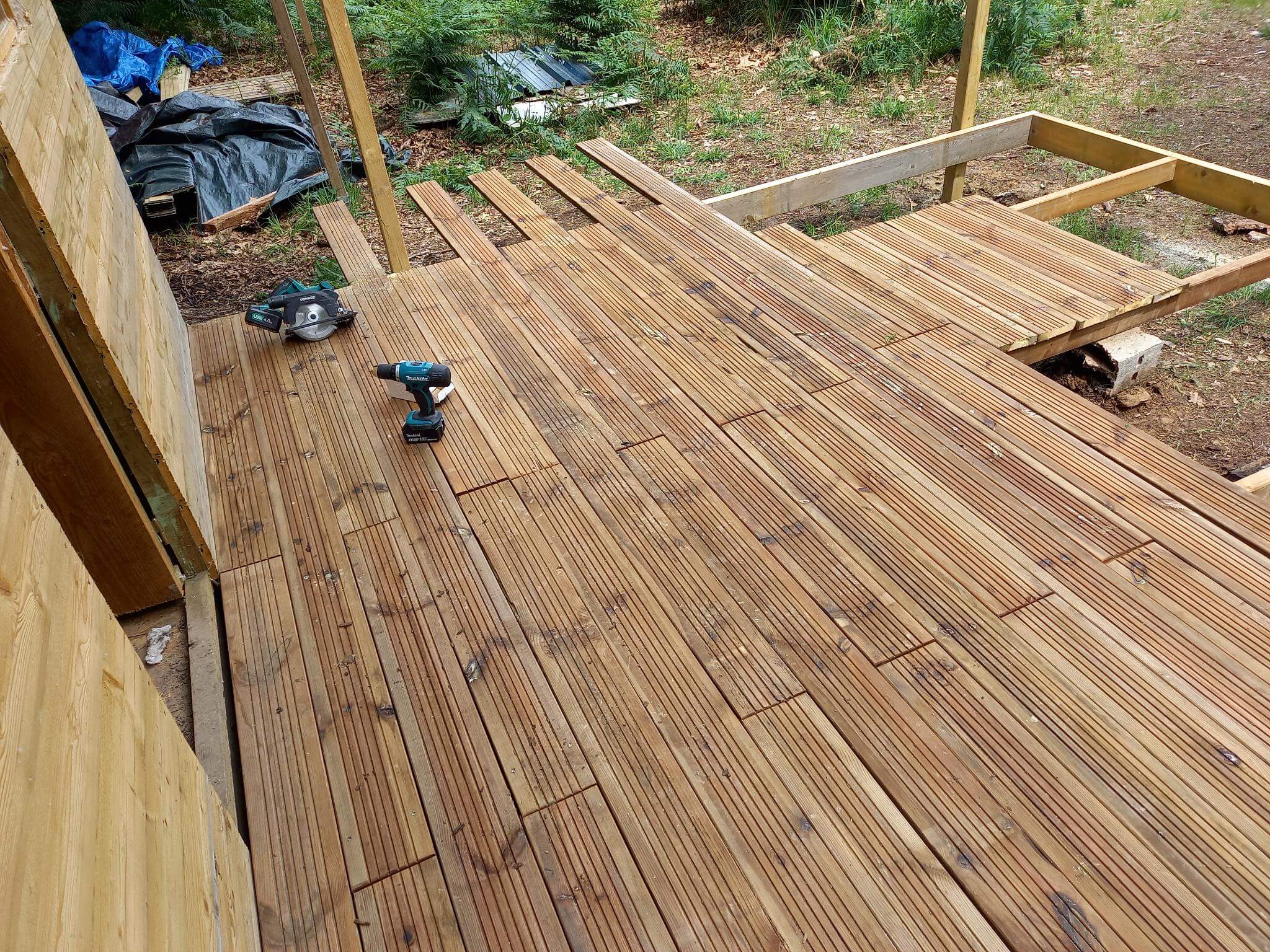 Installation de lames de terrasse